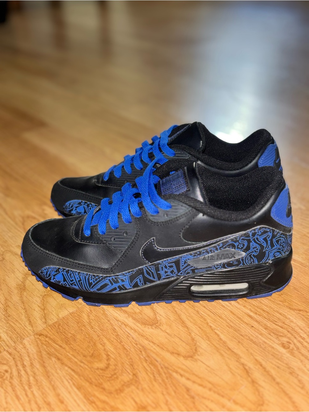 Nike Black and Blue Patterned Air Max Sneaker